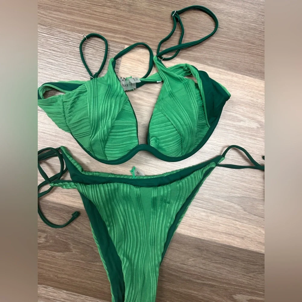 Bikini green medium NWOT - Picture 1 of 5